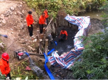 ?？?>
                  <figcaption class=